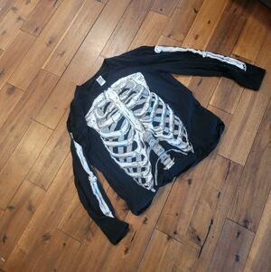 black skeleton print long sleeve shirt